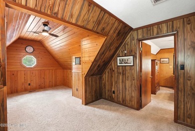 Rare Opportunity To Purchase A Country Retreat On Over 2 Acres - photo 19