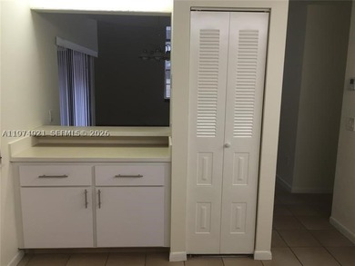 SPACIOUS 3/2 TOWNHOUSE IN GATED COMMUNITY. CONVENIENTLY LOCATED - photo 10