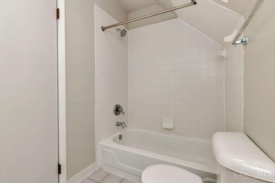 Beautifully updated Victorian offering stunning river views and - photo 27