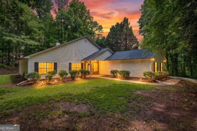 Welcome home to 359 Cannongate Road in Sharpsburg, Georgia - a - photo 2