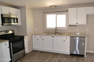 Great starter or retirement property. Very clean with an open - photo 26