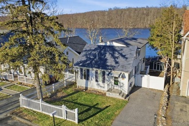 Charming 3-bedroom, 1.5-bath home in Mahopac with lake access to - photo 1