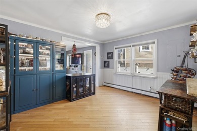 Charming 3-bedroom, 1.5-bath home in Mahopac with lake access to - photo 6