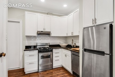 Sun-filled and thoughtfully renovated 1-bedroom in the heart of - photo 3