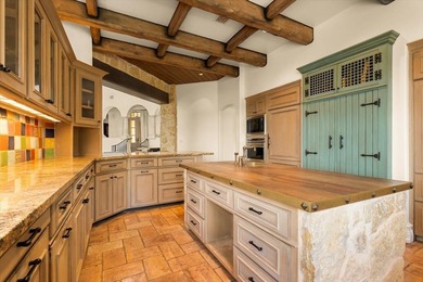 Waterfront Italian Villa in The Cascades Experience timeless - photo 11