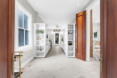 Step inside this sunny, light-filled Charleston masterpiece--a - photo 15