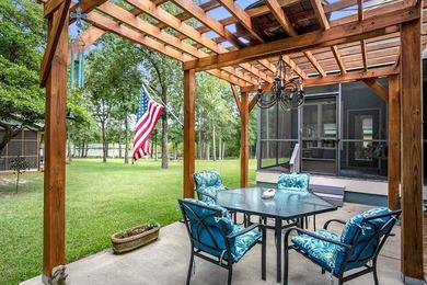 Lakefront Living at Its Finest! This beautifully remodeled 3 - photo 20