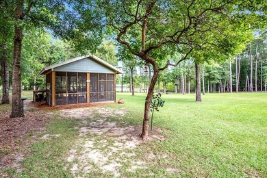 Lakefront Living at Its Finest! This beautifully remodeled 3 - photo 22