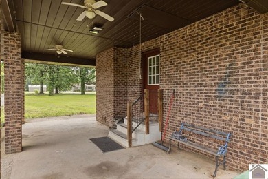 Welcome to this beautifully remodeled 3-bedroom, 1.5-bath, 1,111 - photo 23