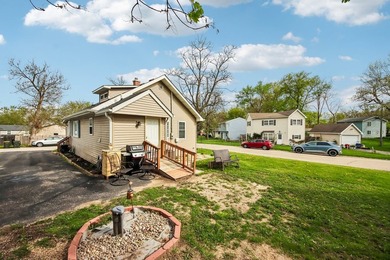 FULLY RENOVATED in 2023, this 3-bedroom home on a corner lot - photo 27