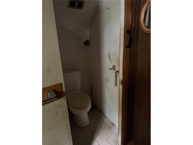 Calling All Investors !! Great potential for investors, flippers - photo 8