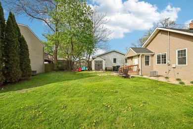 FULLY RENOVATED in 2023, this 3-bedroom home on a corner lot - photo 29