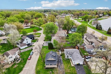 FULLY RENOVATED in 2023, this 3-bedroom home on a corner lot - photo 33