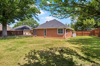 Welcome to refined living in the highly sought-after Mount - photo 36