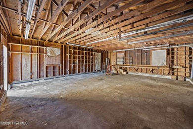 NEW CONSTRUCTION on a spacious corner lot in an unbeatable - photo 36