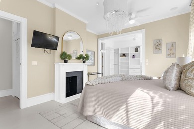 Step inside this sunny, light-filled Charleston masterpiece--a - photo 41