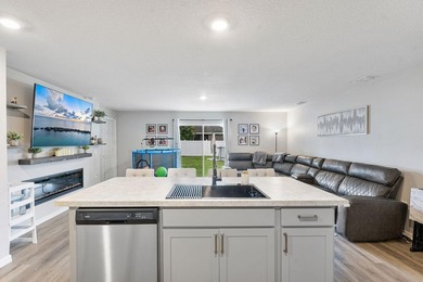 Discover this stunning 4 bedroom, 2 bathroom single family home - photo 14