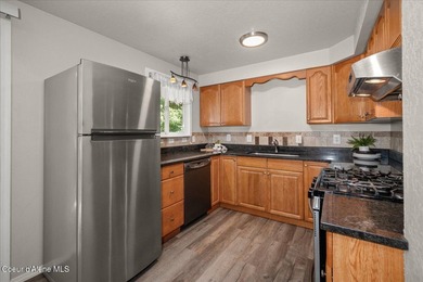 Room for everything-including the toys! This updated 4 bed, 2 - photo 15