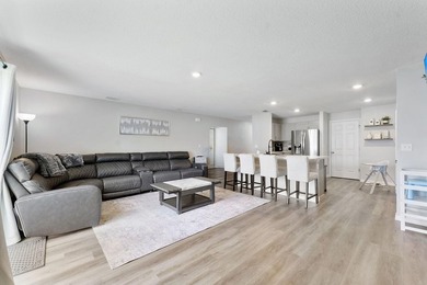 Discover this stunning 4 bedroom, 2 bathroom single family home - photo 16