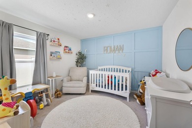 Discover this stunning 4 bedroom, 2 bathroom single family home - photo 20