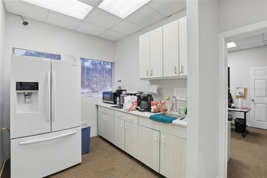 STRONG INVESTMENT OPPORTUNITY WITH 5+ PT CAP RATE. Discover an - photo 31