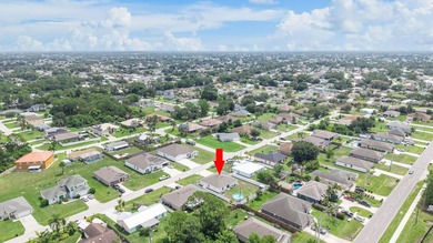 Discover this stunning 4 bedroom, 2 bathroom single family home - photo 47