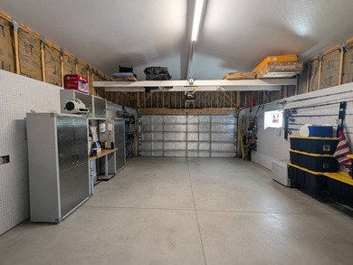 Welcome to this beautiful 3-bedroom, 2-bathroom manufactured - photo 7