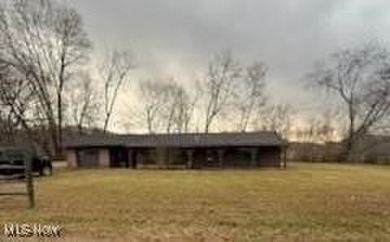 (private lake, pond, creek) Home For Sale in Newcomerstown Ohio