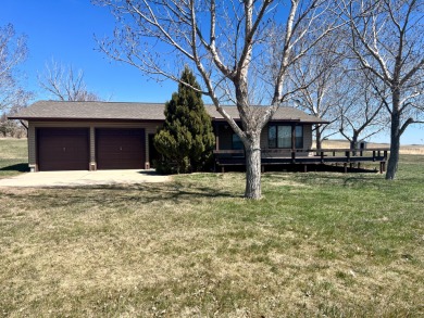 Lake  Oahe Home For Sale in Linton North Dakota