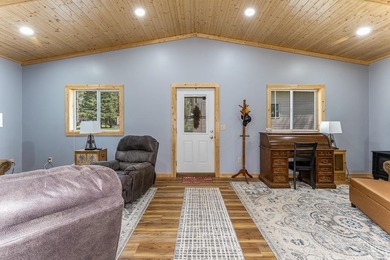 Absolutely immaculate lakeside gem perfectly situated on - photo 18