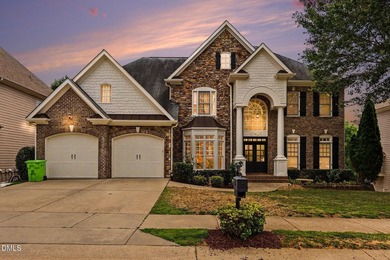 RESORT-STYLE LIVING IN WAKEFIELD! Nestled in one of Wakefield's - photo 2