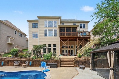 RESORT-STYLE LIVING IN WAKEFIELD! Nestled in one of Wakefield's - photo 6