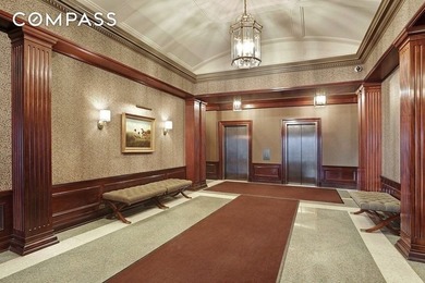 A beautifully maintained one-bedroom residence with a private - photo 9