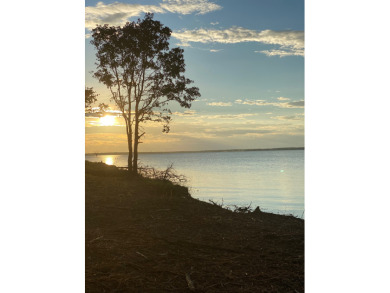 Beautiful waterfront lot in Admiral Shores - photo 4