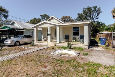 Finally is vacant and Freshly painted and move-in ready!! - photo 3