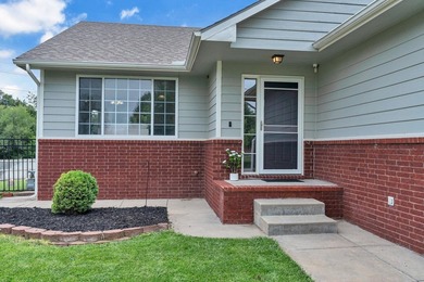 Back on the market at no fault of the seller! Welcome home to - photo 4