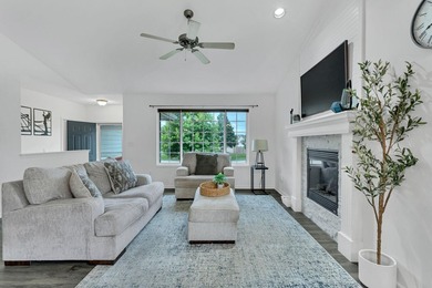 Back on the market at no fault of the seller! Welcome home to - photo 8