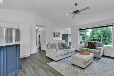 Back on the market at no fault of the seller! Welcome home to - photo 9