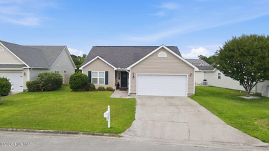 This beautiful three bedroom, two bathroom has vaulted ceilings - photo 5