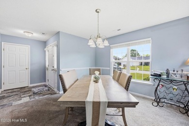 This beautiful three bedroom, two bathroom has vaulted ceilings - photo 7