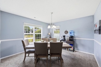 This beautiful three bedroom, two bathroom has vaulted ceilings - photo 8