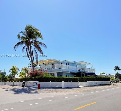Turnkey Florida Keys retreat, already approved for short-term - photo 1