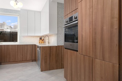 Beautifully updated residence in a charming East Lincoln Park