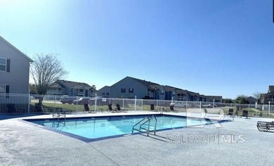 3 bedroom 2 bath upstairs unit in Colony Club. Unit has been - photo 18