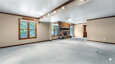 Inviting Lake Home in prestigous Foxhead Shores Estates brings - photo 21