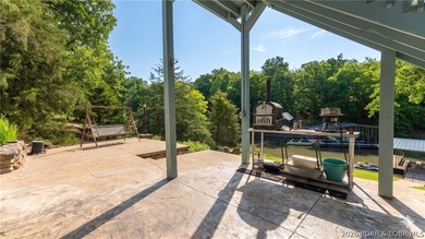 Inviting Lake Home in prestigous Foxhead Shores Estates brings - photo 32