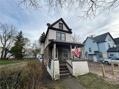 This single-family home is a turnkey investment opportunity - photo 1