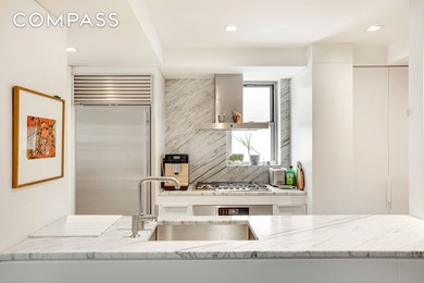 **Huge 3-Bedroom Co-op on Billionaire Row** A stunning - photo 4