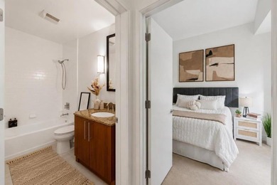 Rare townhome style residence in the heart of South Beach and - photo 11