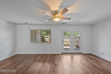 MOTIVATED SELLER! Charming and well-maintained townhome with - photo 14